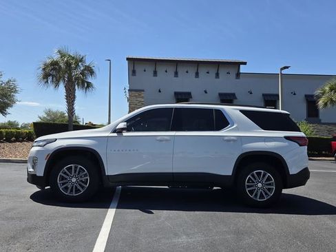 Certified 2023 Chevrolet Traverse LT FWD image 3