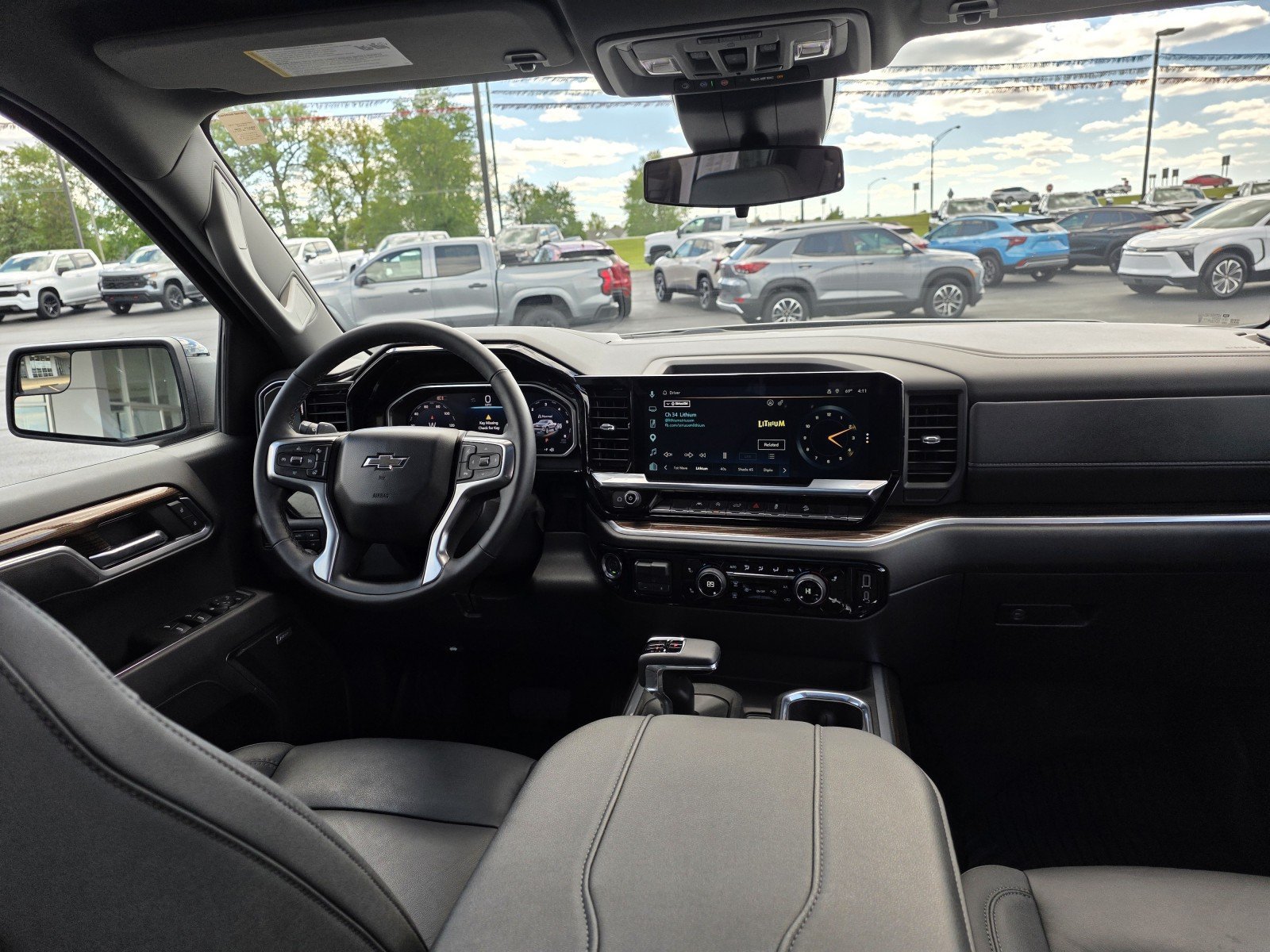 Used 2026 Chevrolet Silverado 1500 RST AWD/4WD image 5