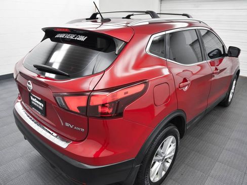 Used 2018 Nissan Rogue Sport SV w/ SV Technology Package image 7