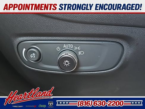Used 2023 Chevrolet Equinox LS FWD image 41