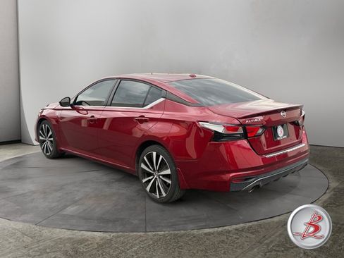 Used 2021 Nissan Altima 2.5 SR w/ SR Premium Package FWD image 5
