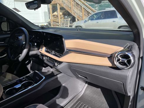 Certified 2025 Chevrolet Equinox ACTIV w/ Safety and Technology Package image 28