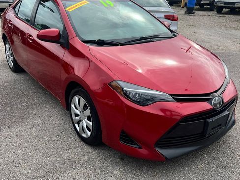 Used 2019 Toyota Corolla L image 2