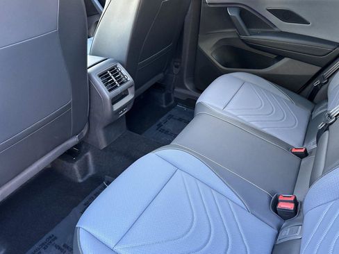 New 2026 Volkswagen Tiguan SE R-Line FWD image 11