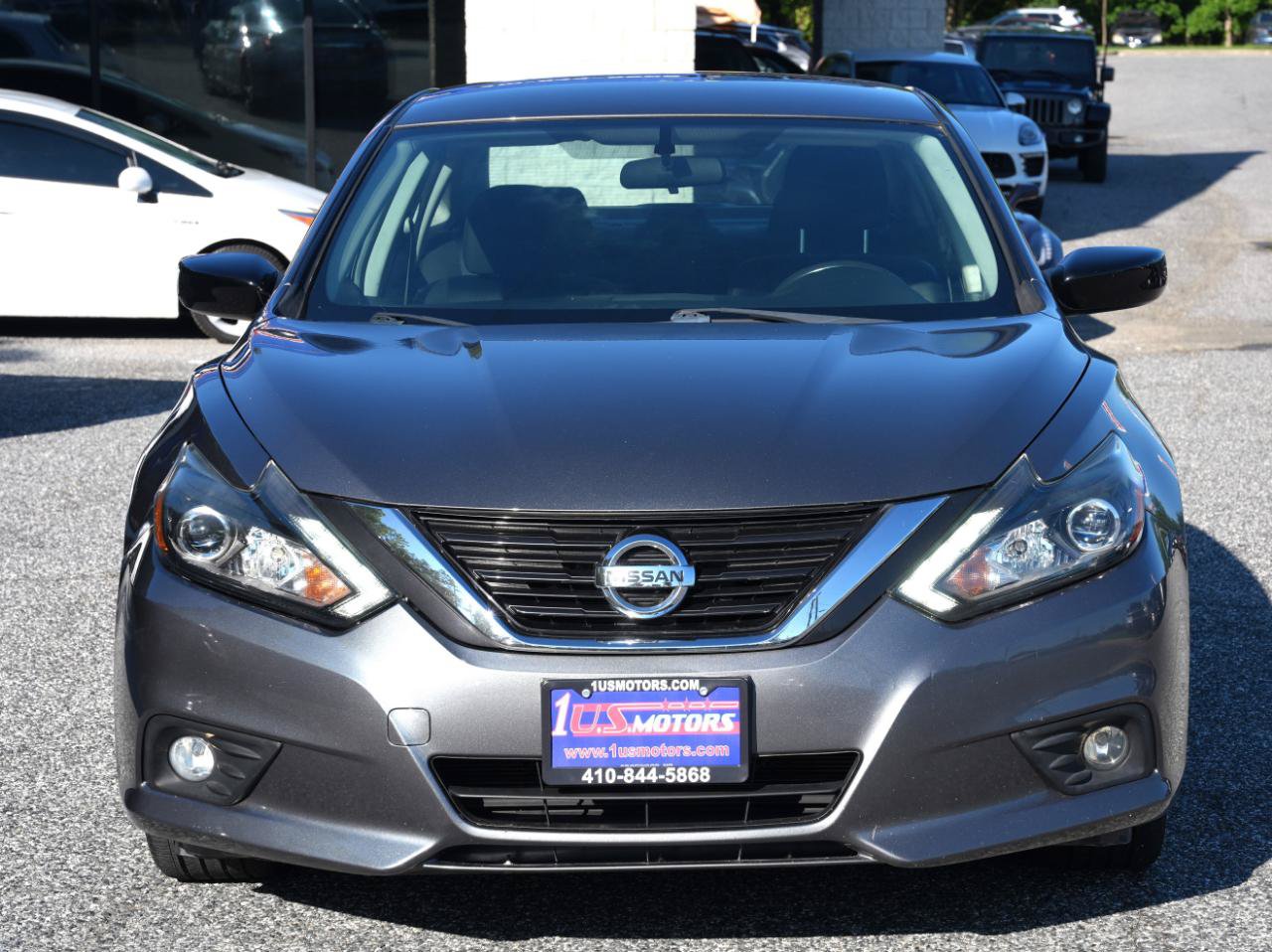 Used 2017 Nissan Altima 2.5 SR w/ Midnight Edition Package FWD image 2