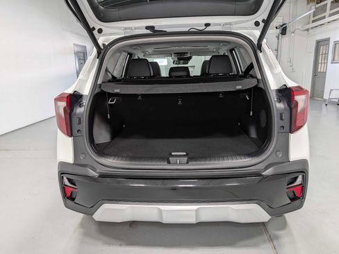 Certified 2024 Kia Seltos SX w/ SX Sunroof Package AWD/4WD image 42