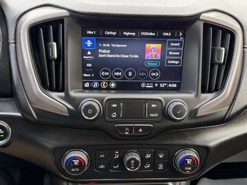 Used 2022 GMC Terrain AT4 image 26