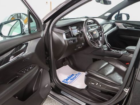 Used 2024 Cadillac XT6 Premium Luxury AWD/4WD image 3