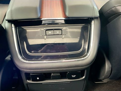 Used 2024 Lincoln Navigator Reserve AWD/4WD image 28