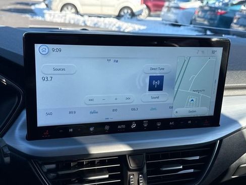 Used 2025 Ford Escape Platinum w/ Premium Technology Package image 19