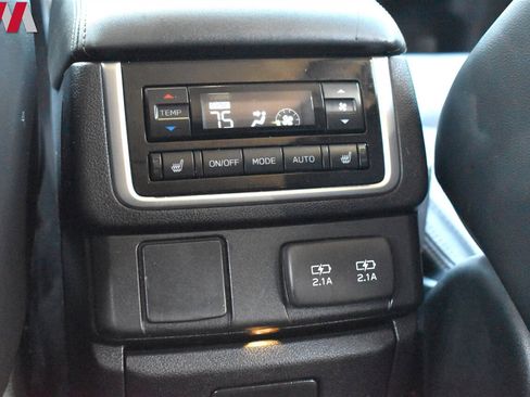 Used 2022 Subaru Ascent Limited w/ Technology Package image 29