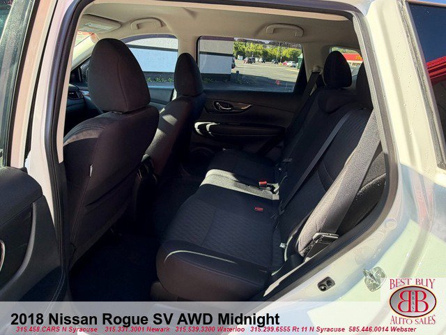 Used 2018 Nissan Rogue SV AWD/4WD image 11