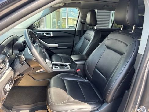 Certified 2023 Ford Explorer XLT w/ Equipment Group 202A AWD/4WD image 17