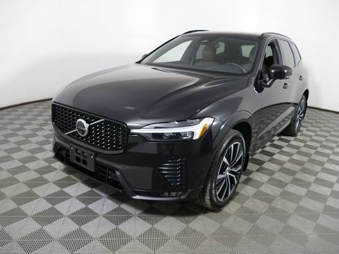 Used 2025 Volvo XC60 B5 Plus w/ Climate Package AWD/4WD image 2