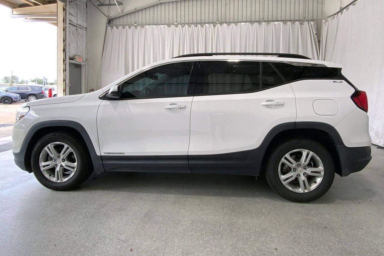 Used 2020 GMC Terrain SLE w/ Driver Convenience Package FWD image 26
