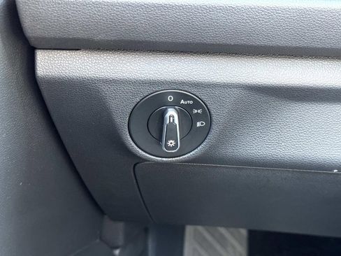 Used 2024 Volkswagen Jetta SE w/ Panoramic Sunroof Package FWD image 14