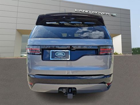 Certified 2024 Land Rover Discovery Dynamic SE image 7