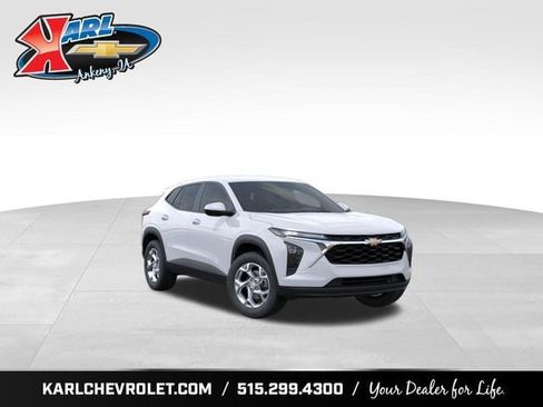 New 2026 Chevrolet Trax LS w/ LS Convenience Package FWD image 1
