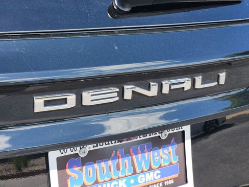 New 2026 GMC Acadia Denali Ultimate w/ LPO, Floor Liner Package image 13