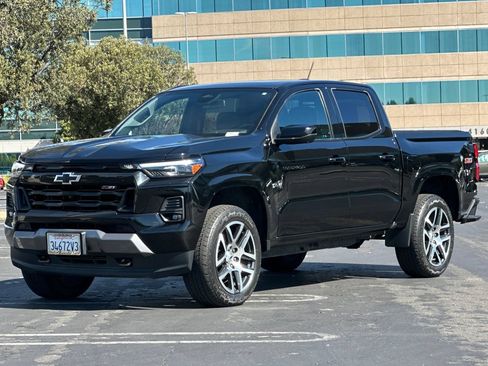 Used 2023 Chevrolet Colorado Z71 w/ Z71 Convenience Package 2 AWD/4WD image 8