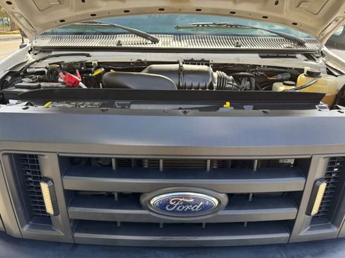 Used 2013 Ford E-150 and Econoline 150 RWD image 27