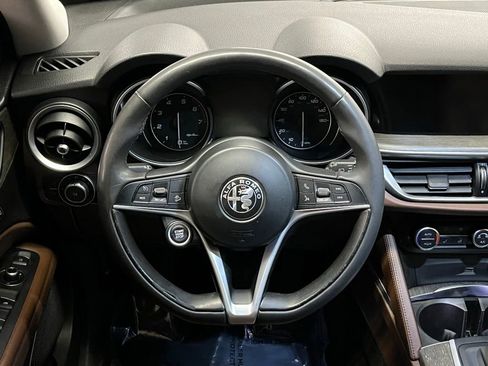 Used 2018 Alfa Romeo Stelvio Ti AWD/4WD image 7