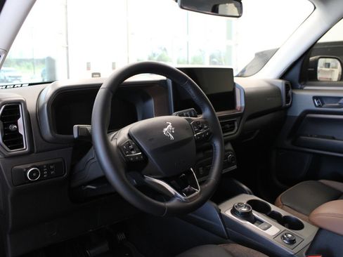 Used 2026 Ford Bronco Sport Outer Banks w/ Outer Banks Tech Package+ AWD/4WD image 15