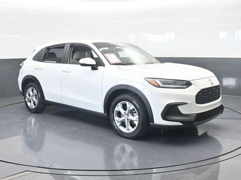 Used 2023 Honda HR-V LX image 8