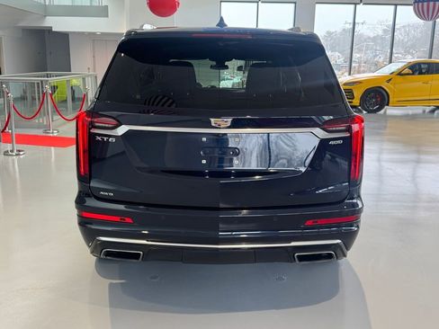 Used 2022 Cadillac XT6 Premium Luxury image 5