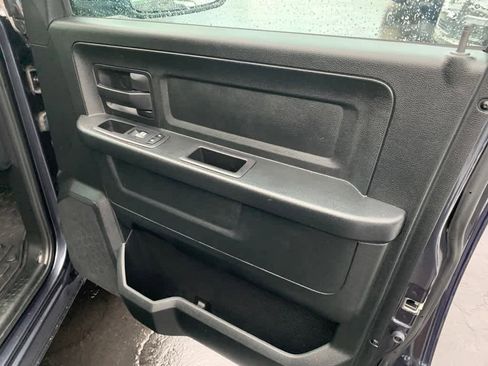 Used 2018 RAM 1500 Express AWD/4WD image 16