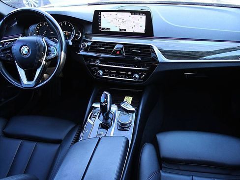 Used 2018 BMW 530i RWD image 16
