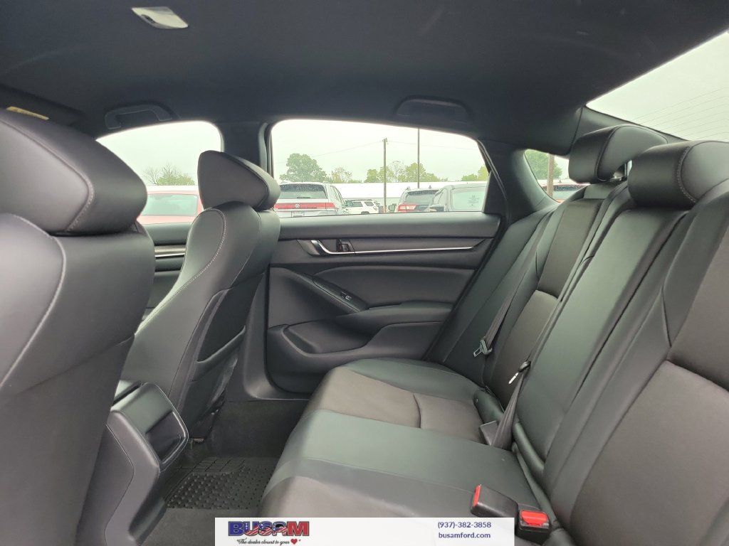 Used 2019 Honda Accord Sport image 11