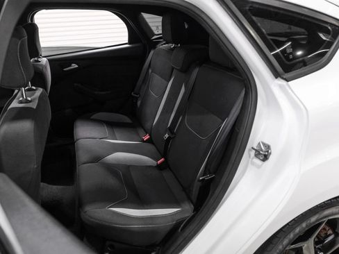 Used 2017 Ford Focus ST FWD image 19