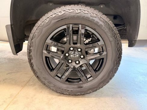 Used 2025 Chevrolet Silverado 1500 LT Trail Boss w/ LT Trail Boss Premium Package AWD/4WD image 13