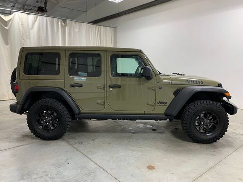 Used 2026 Jeep Wrangler Unlimited Sport AWD/4WD image 11