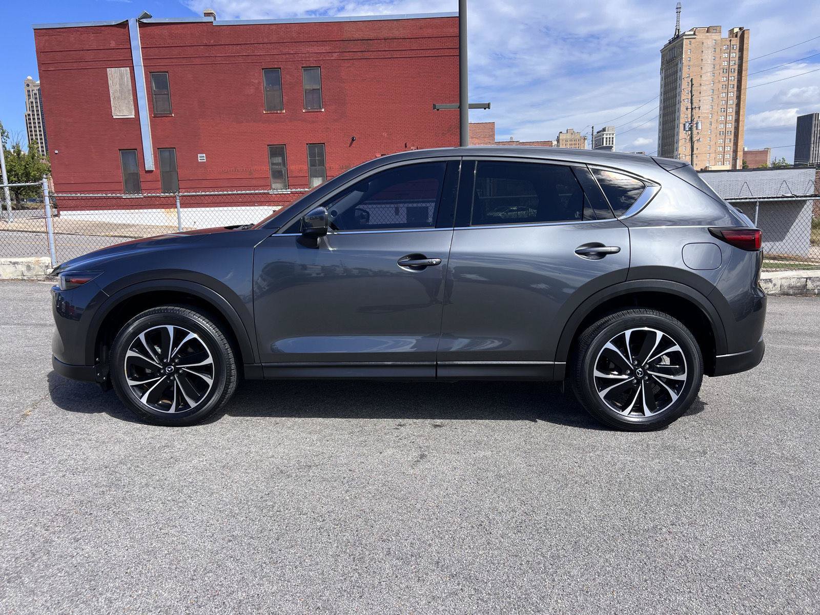 Used 2023 MAZDA CX-5 AWD 2.5 S w/ Premium Package image 4