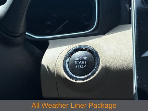 Used 2020 Toyota Avalon XLE w/ Moonroof Package FWD image 14