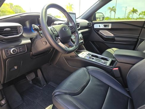 Used 2021 Ford Explorer ST w/ Equipment Group 401A AWD/4WD image 31