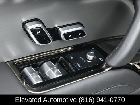 Used 2024 Land Rover Range Rover Sport Dynamic SE AWD/4WD image 19