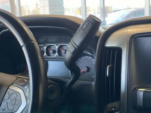 Used 2018 Chevrolet Silverado 1500 LT AWD/4WD image 22