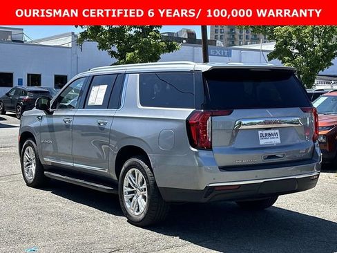 Used 2023 GMC Yukon XL SLT w/ SLT Premium Package AWD/4WD image 4