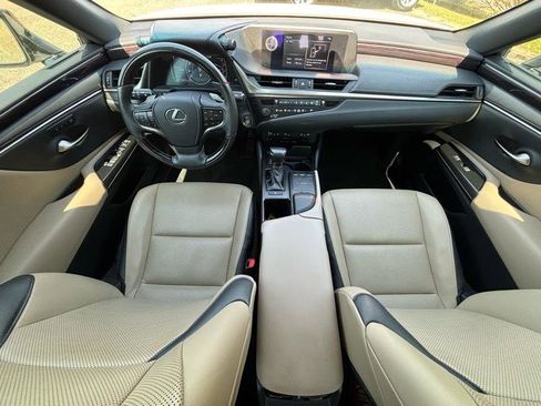 Used 2020 Lexus ES 350 w/ Premium Package image 10