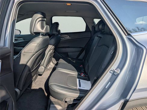 Used 2024 Kia Sportage EX image 16