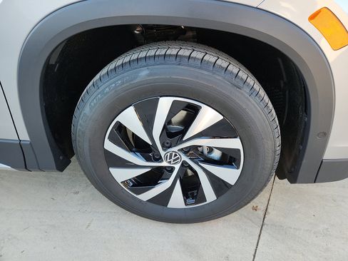 New 2026 Volkswagen Tiguan S image 9