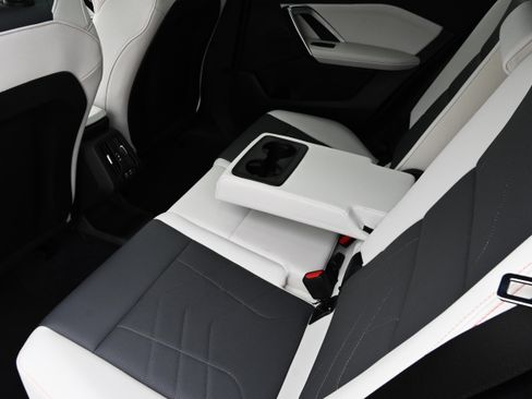 Certified 2025 BMW X2 xDrive28i image 11