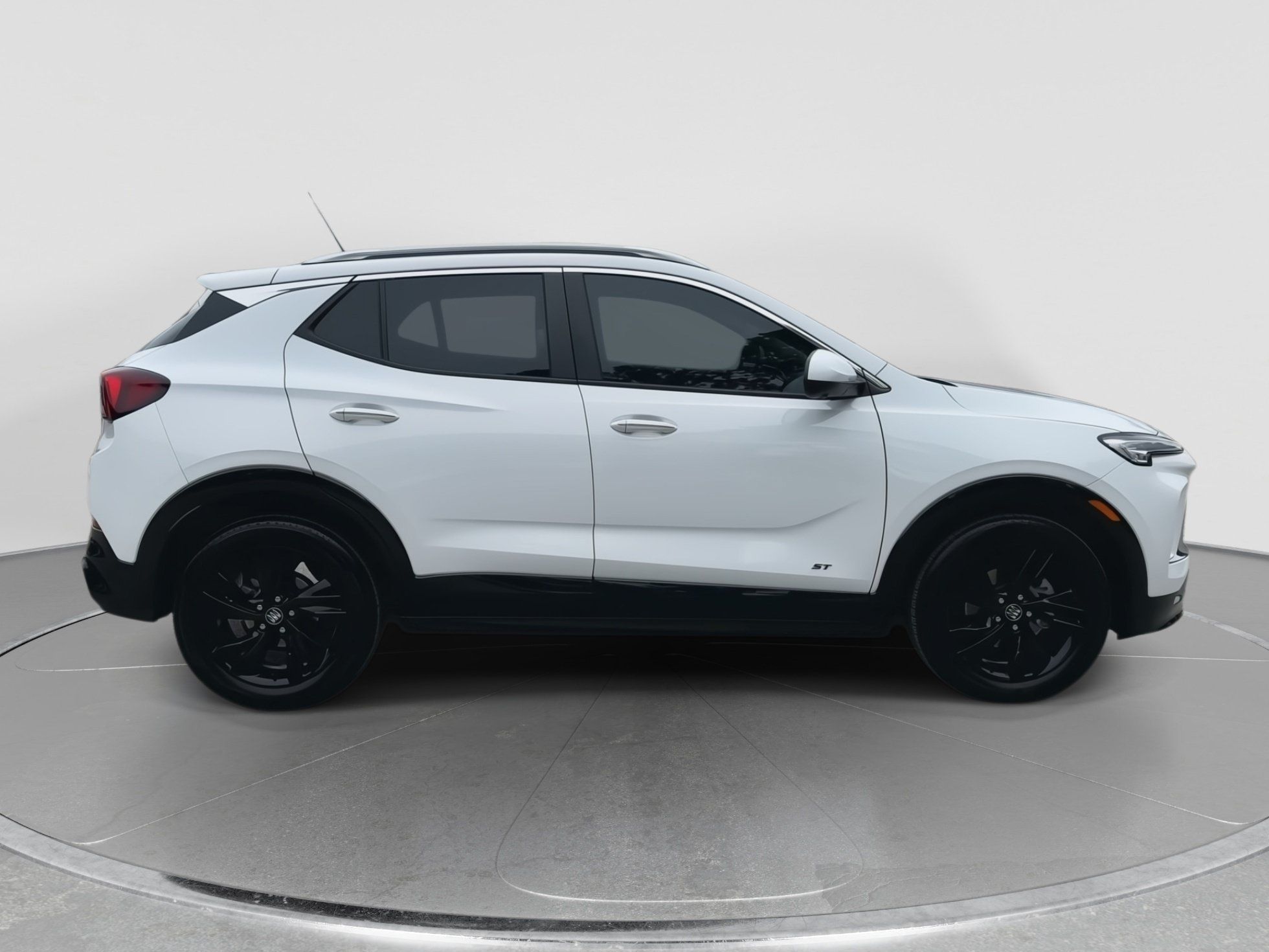 Certified 2025 Buick Encore GX Sport Touring w/ Advanced Technology Package FWD image 9