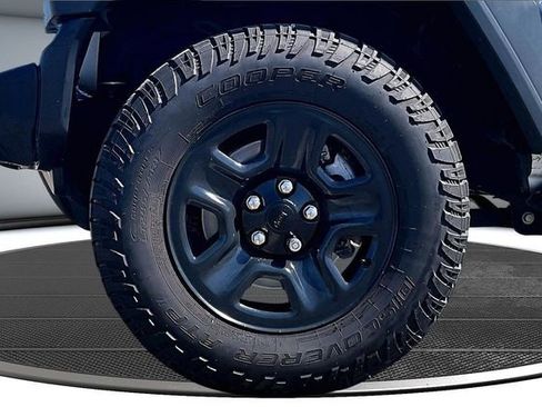 Used 2020 Jeep Wrangler Unlimited Sport image 33