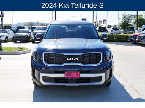 Used 2024 Kia Telluride S w/ S Sunroof Package FWD image 2