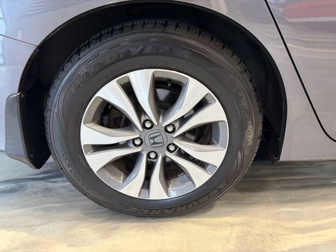 Used 2013 Honda Accord LX image 25