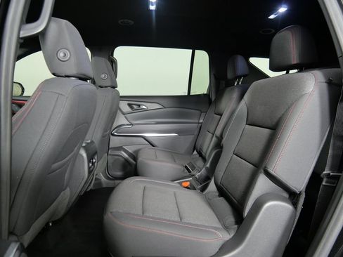 Used 2024 Chevrolet Traverse Z71 AWD/4WD image 16